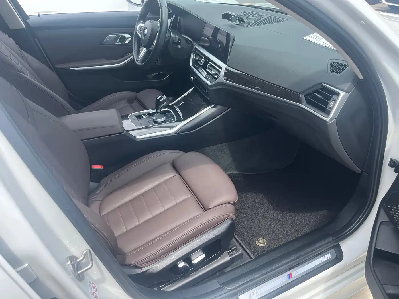 BMW 3 Series 2020 325Li M Sport Package фото 25