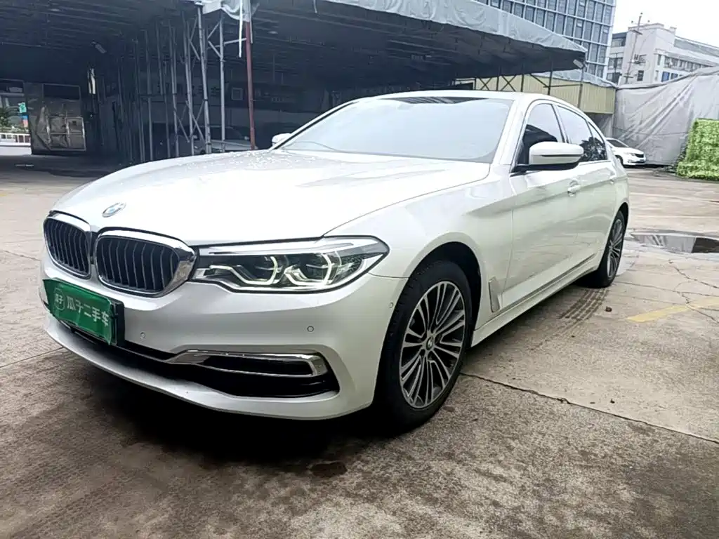 Фото 2 - BMW 5 Series