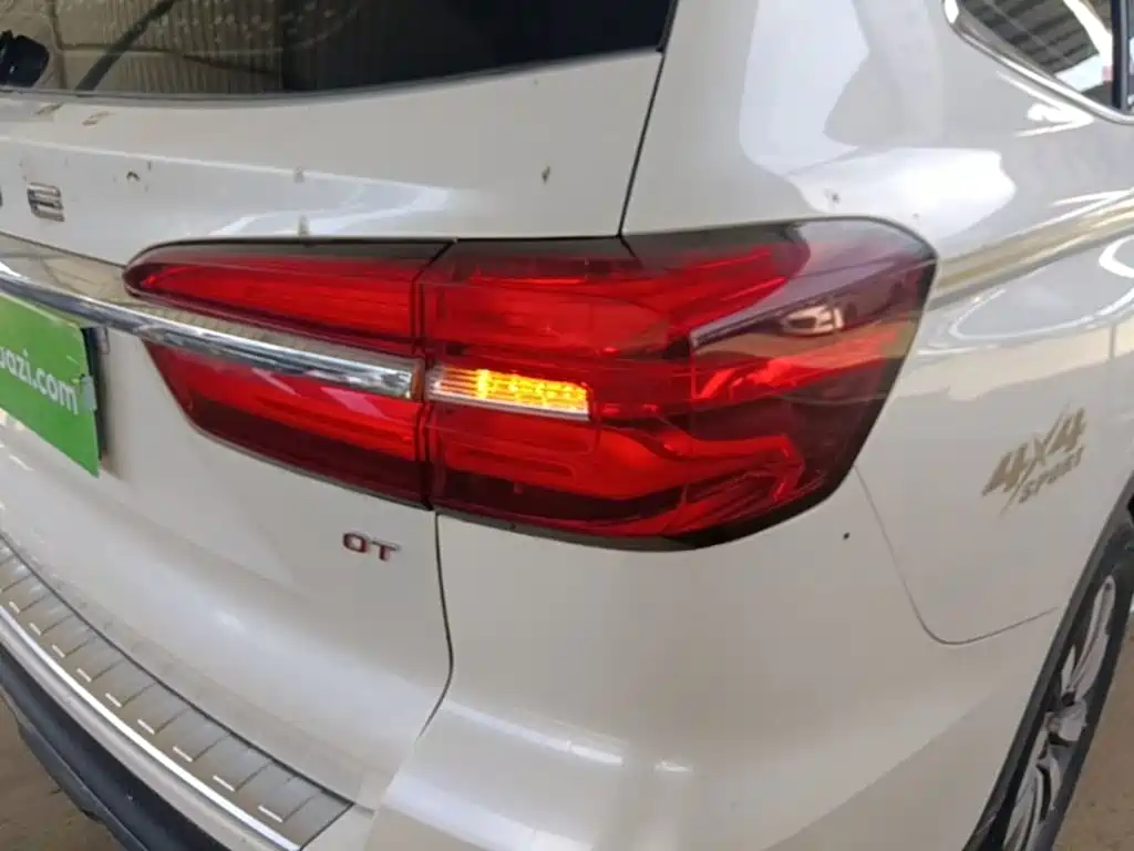 Roewe RX8 2020 2019 30T Intelligent Internet 2WD Flagship Edition