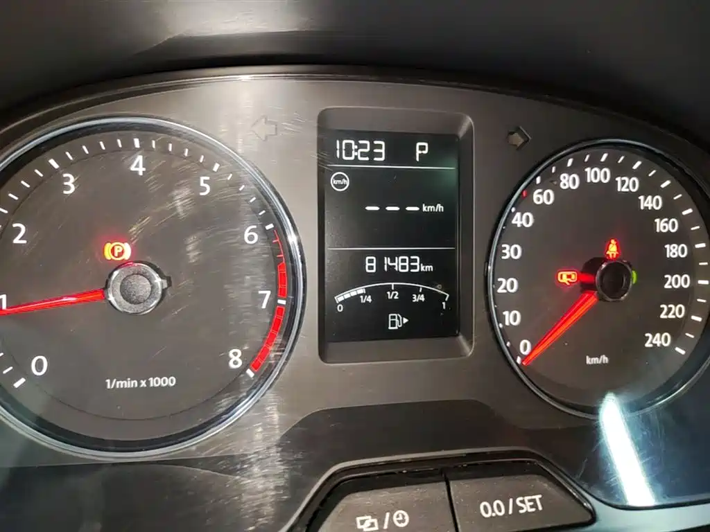 Volkswagen Lavida 2013 Facelift Classic 1.6L Automatic Comfort фото 12