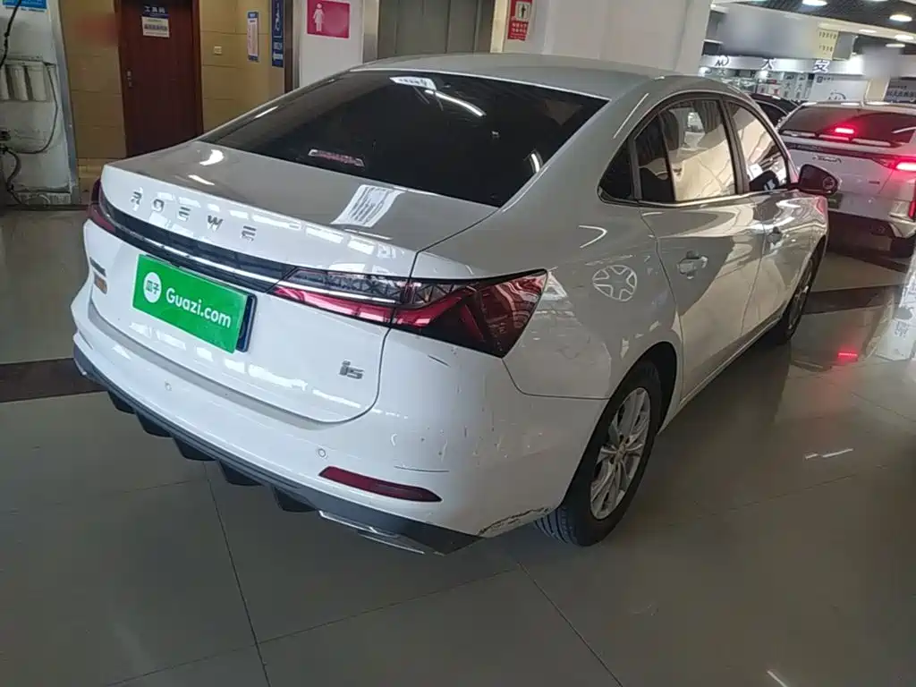 Roewe i5 2025 2023 1.5L CVT Luxury Edition