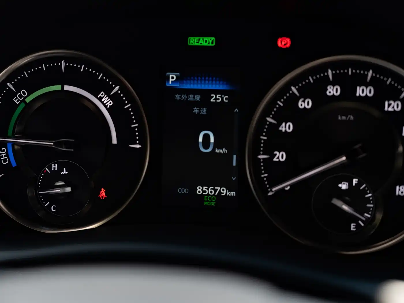 Lexus LM 2020 300h Seven-Seater Elegance Edition фото 10