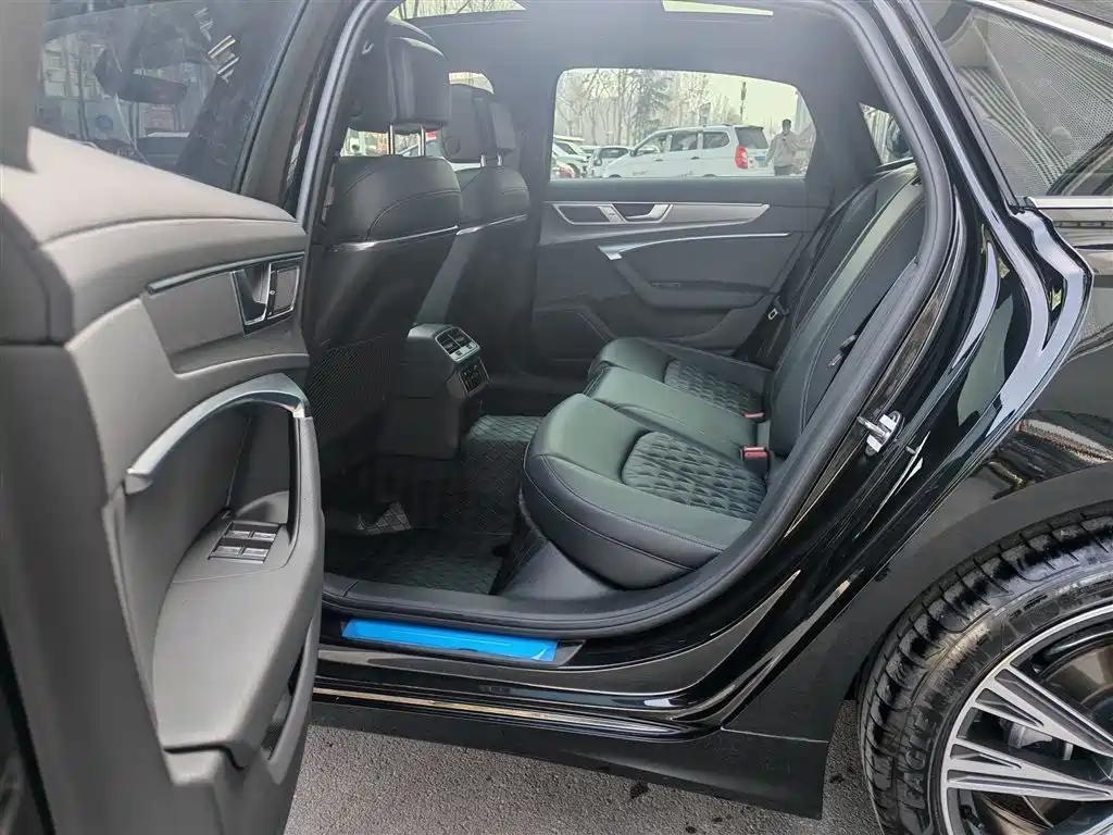 Audi A6L 2025 45 TFSI Premium Sport фото 19