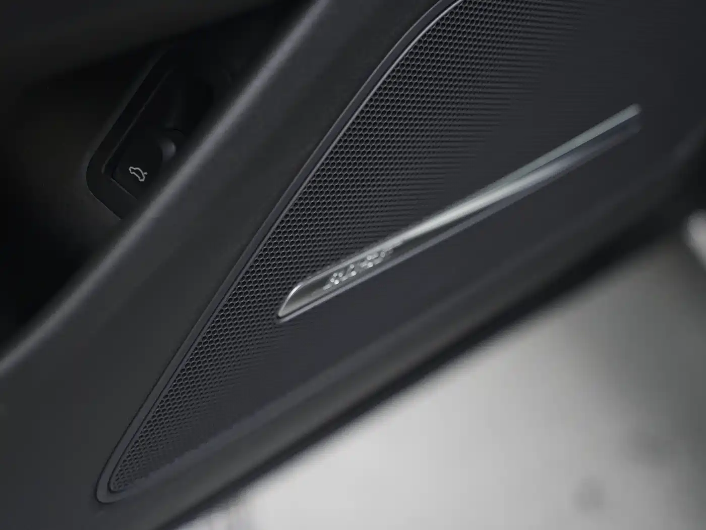 Фото 3 - Audi A8