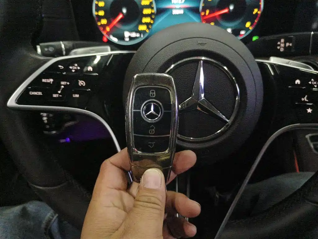 Mercedes-Benz E-Class 2023 Facelift E 300 L Luxury фото 12