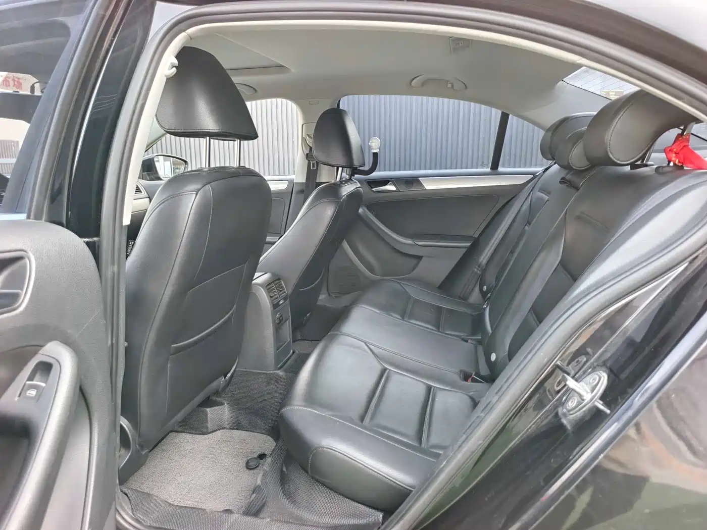 Volkswagen Sagitar 2012 1.4TSI Automatic Luxury фото 10