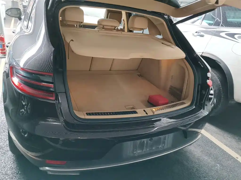 Porsche Macan 2016 Macan 2.0T фото 19