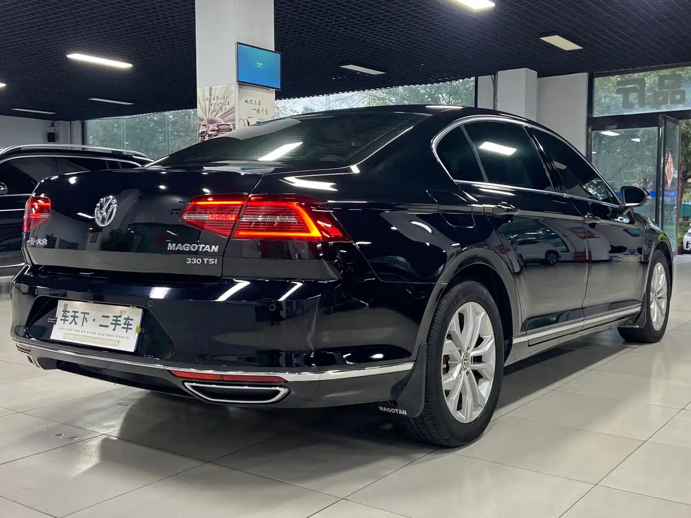 Volkswagen Magotan 2017 330TSI DSG Luxury фото 6