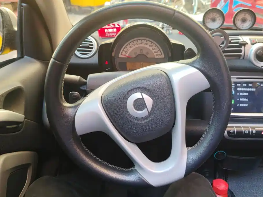 smart fortwo 2014 2012 1.0T Convertible Passion