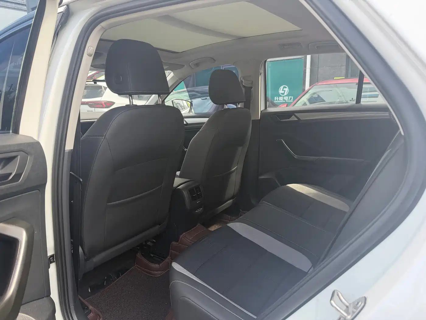 Volkswagen T-ROC 2022 280TSI DSG 2WD Elite PLUS фото 7