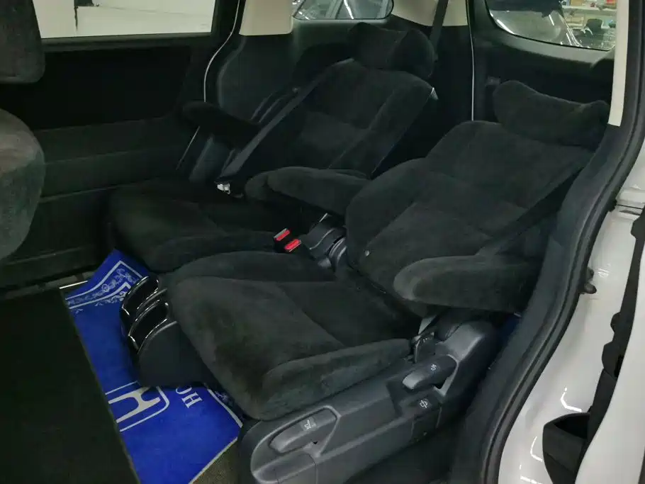 Photo 11 - Honda Odyssey