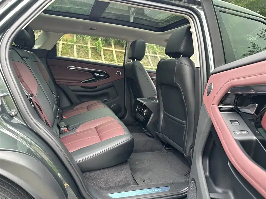 Land Rover Range Rover Evoque 2023 Range Rover Evoque L 249PS Luxury Edition фото 13