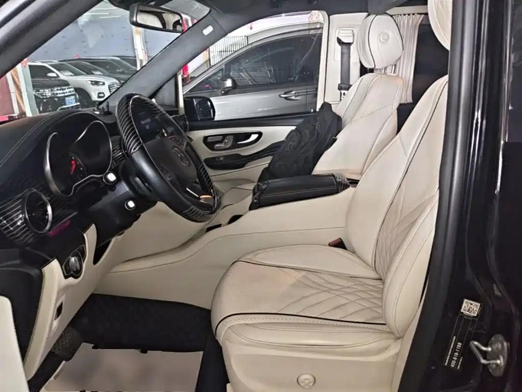 Mercedes-Benz V-Class 2021 V 260 Pilot Edition фото 15