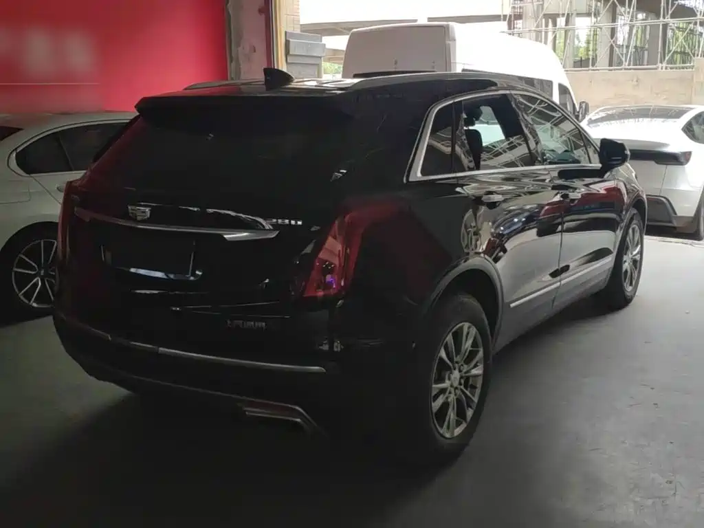 صورة 7 - Cadillac XT5