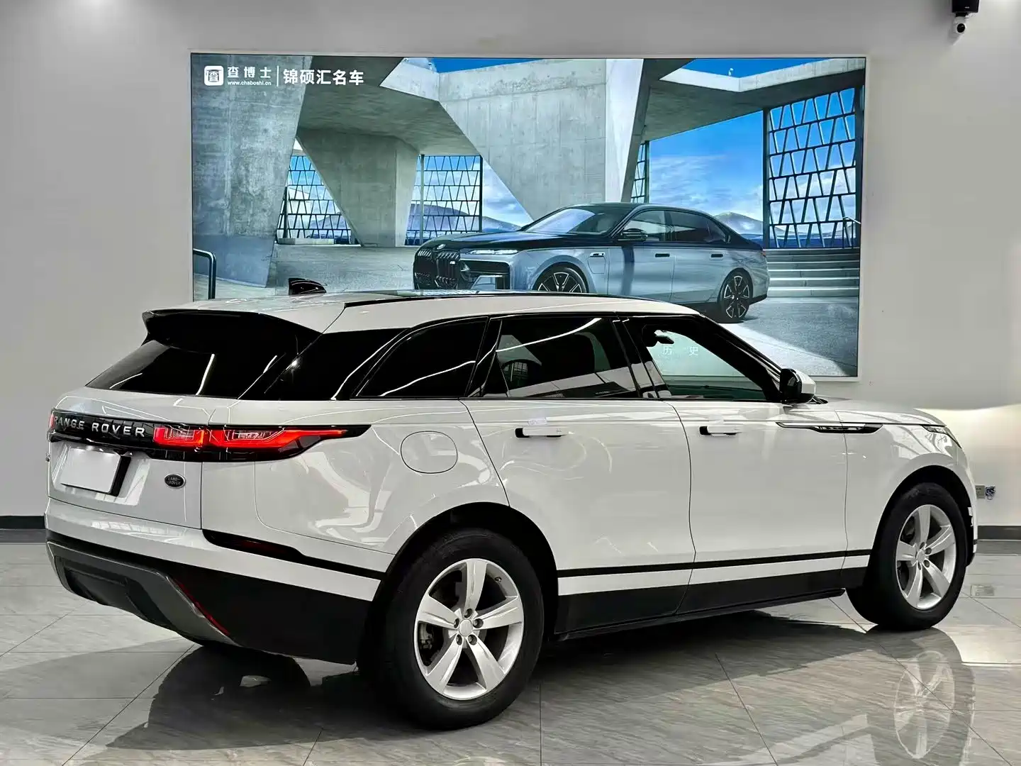Фото 7 - Land Rover Range Rover Velar