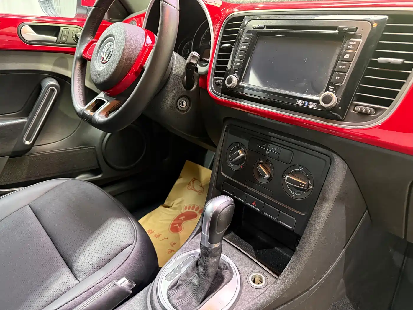 Volkswagen Beetle 2015 180TSI фото 7