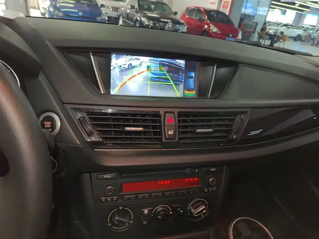 BMW X1 2015 Model sDrive18i Fashion Advanced Edition фото 13
