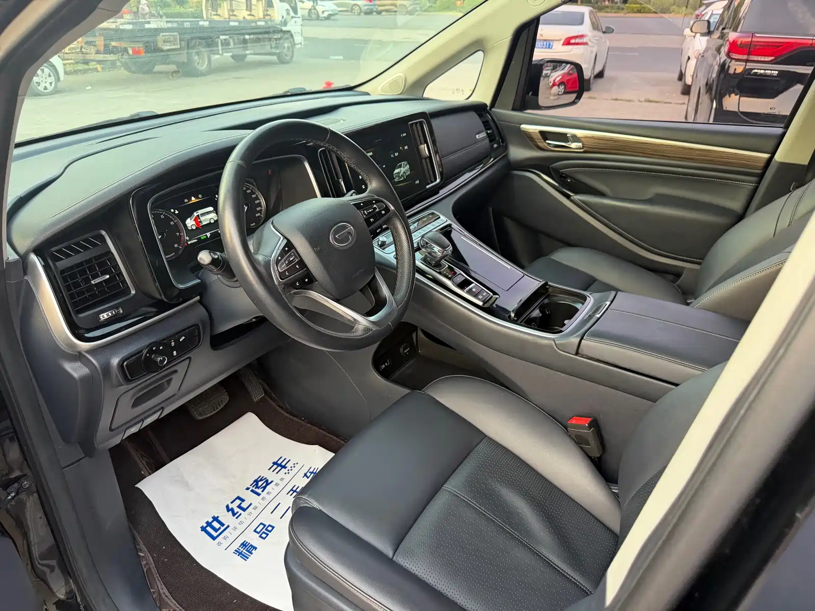 Фото 10 - GAC Trumpchi M8