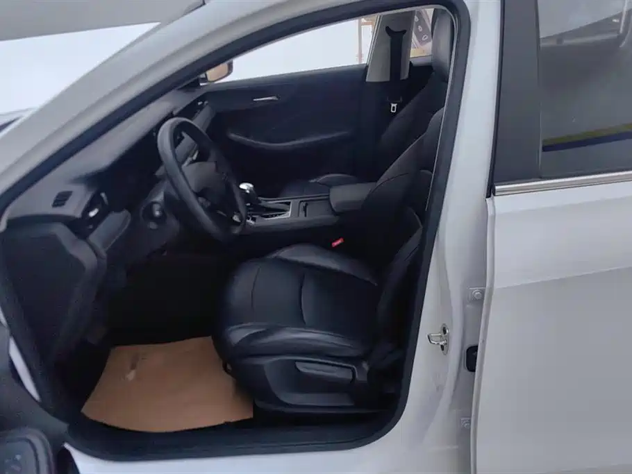 ROEWE I5