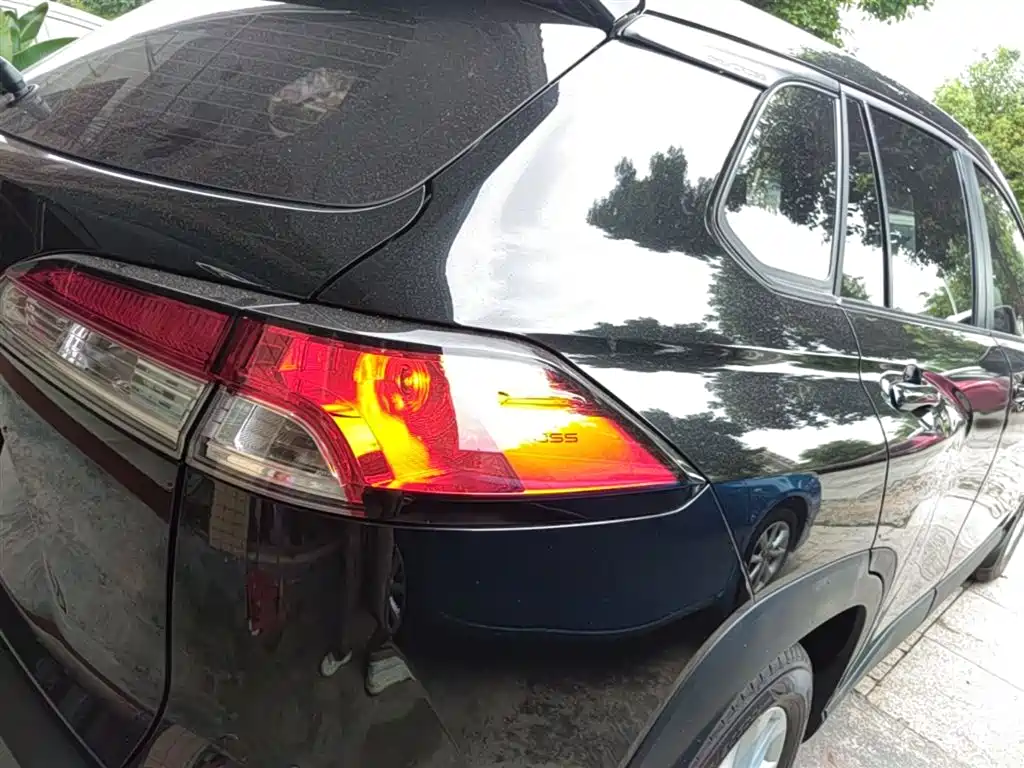 Toyota Corolla Cross 2023 2.0L Pioneer Edition фото 8