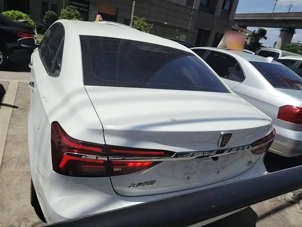 Roewe i6 2019 2020 PLUS 1.6L Manual 4G Connected Glory Flagship Edition