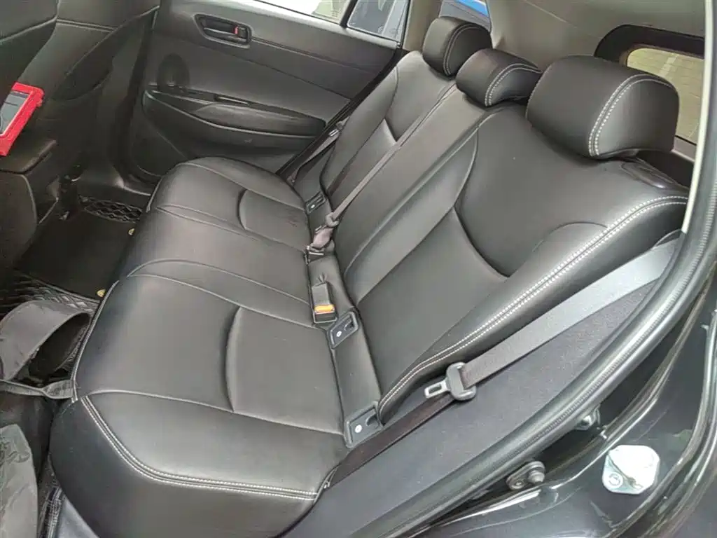 Toyota Corolla Cross 2023 2.0L Pioneer Edition фото 17