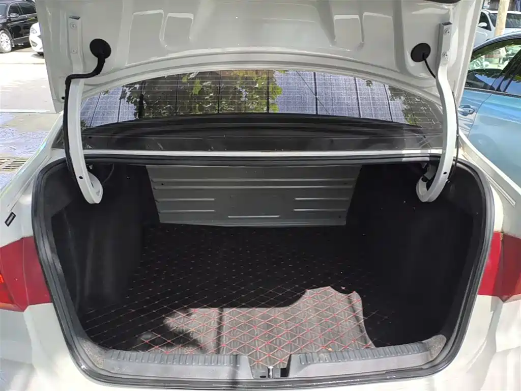 Volkswagen Santana 2021 1.5L Manual Trend Edition фото 19