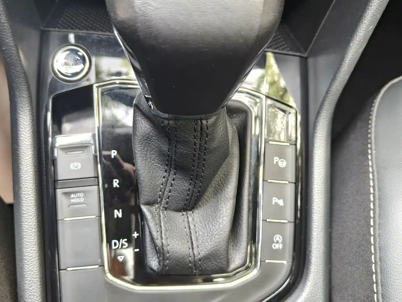 Volkswagen Tiguan L 2020 330TSI Auto 2WD Smart Luxury China VI фото 16