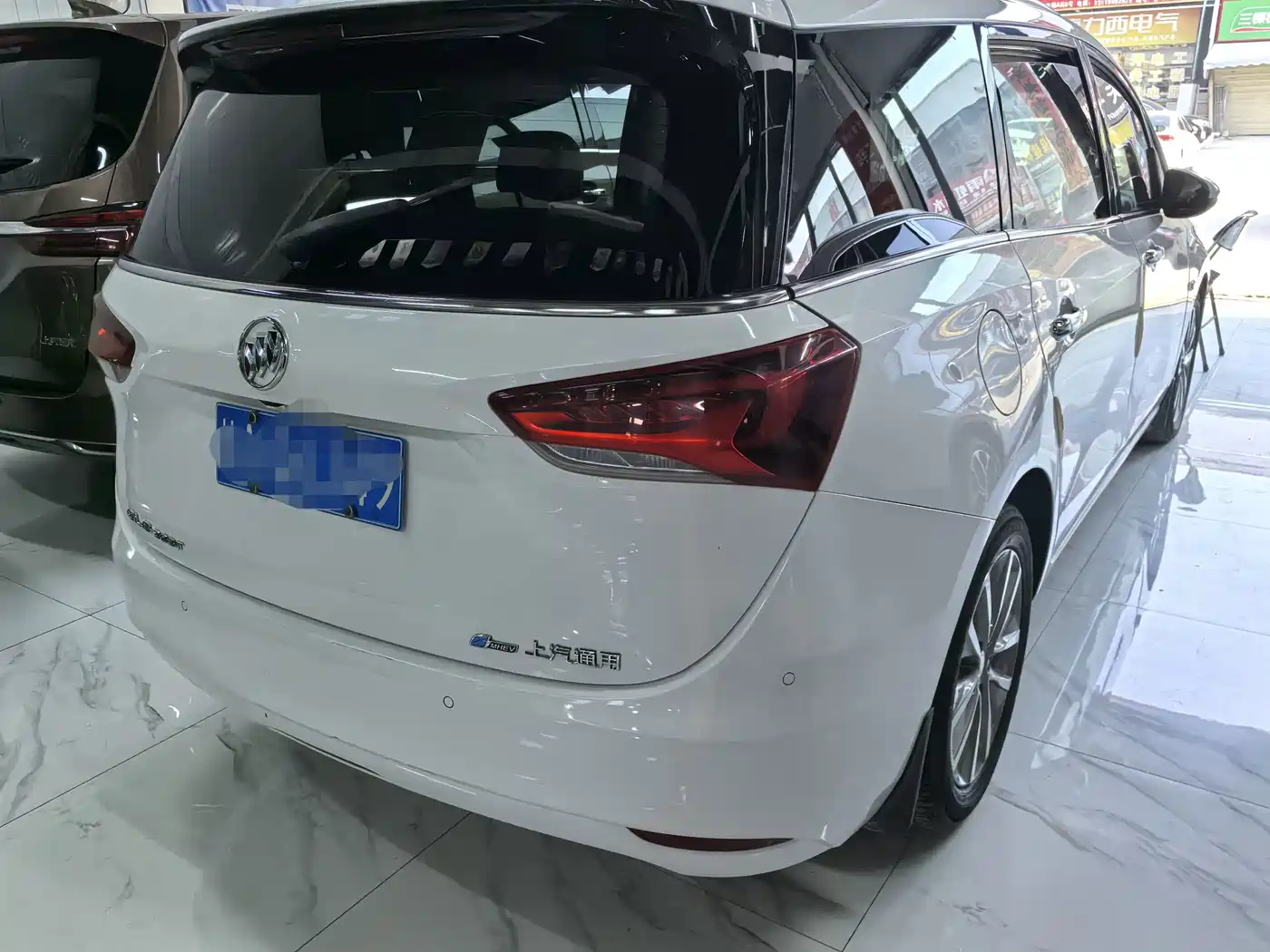 Buick GL6 2021 2021 323T Mild Hybrid Connected Luxury