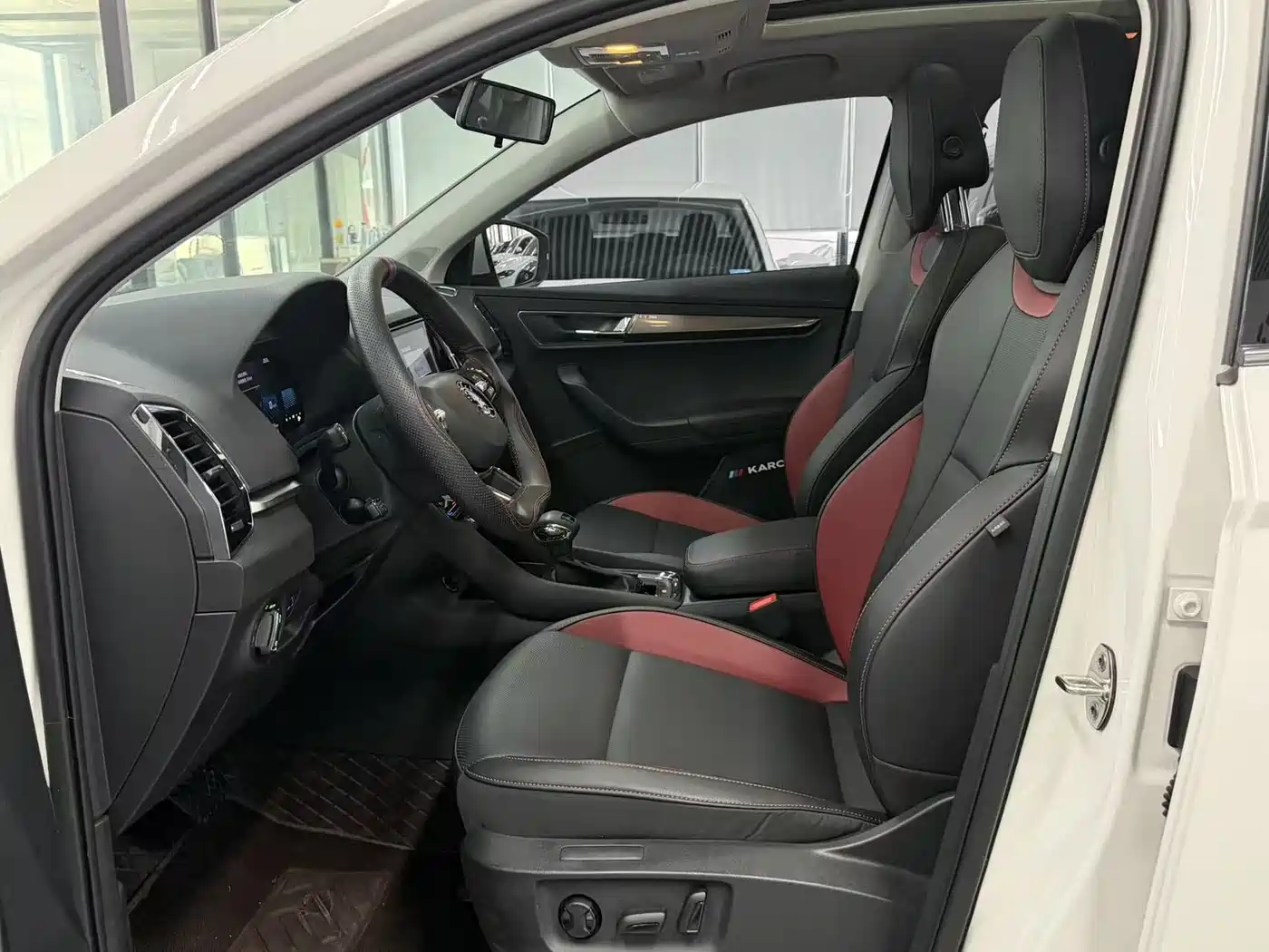 Škoda Karoq 2022 TSI280 Luxury Edition фото 9