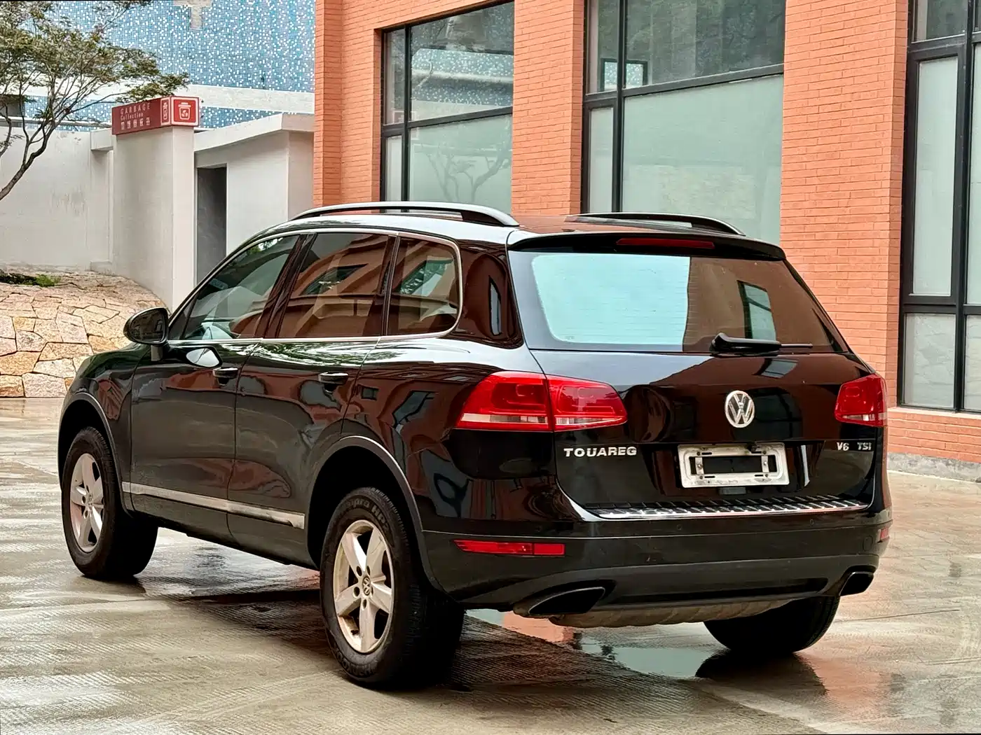صورة 6 - Volkswagen Touareg