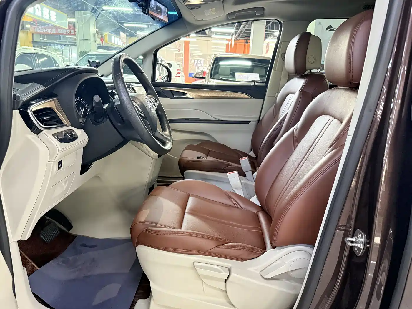 Buick GL8 2017 ES 28T Comfort Type China V фото 7