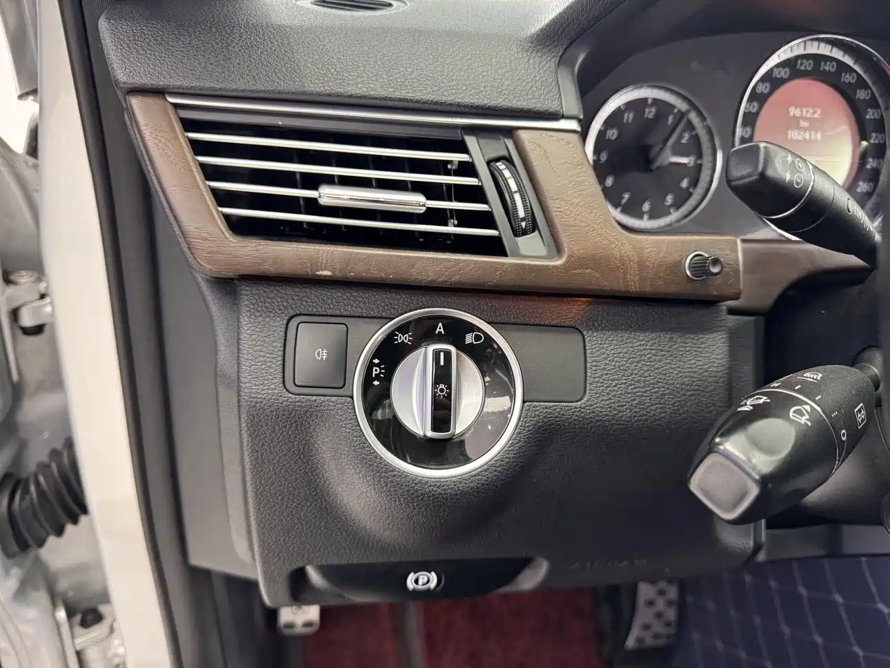 Mercedes-Benz E-Class (Import) 2010 E 200 CGI Elegance фото 24