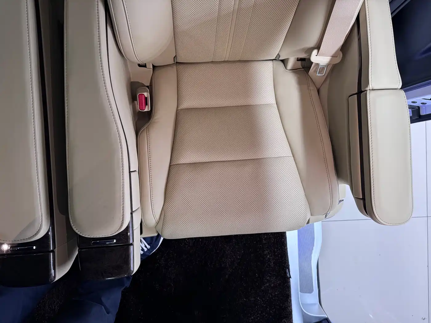 Toyota Alphard 2023 Dual Hybrid 2.5L Ultimate Gold Edition фото 6