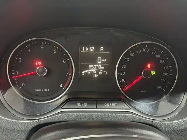 Volkswagen Polo 2014 1.6L Cross Polo Automatic фото 3