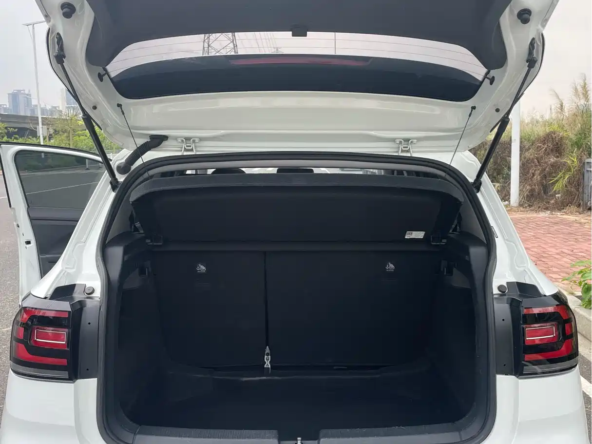 Volkswagen Tanying 2021 1.5L Automatic Smart Connect Edition фото 24
