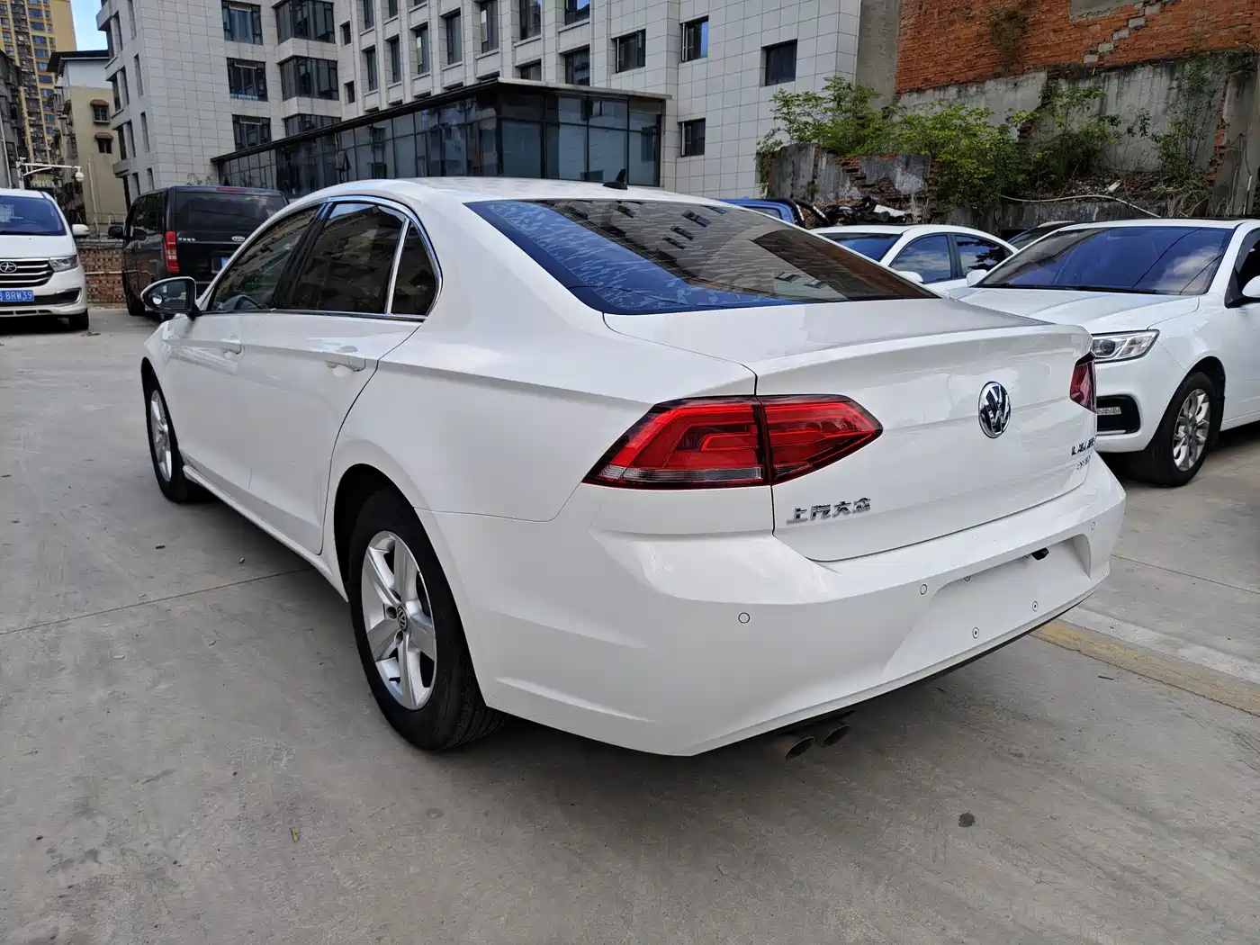 Volkswagen Lamando 2018 230TSI DSG Trend Edition фото 4