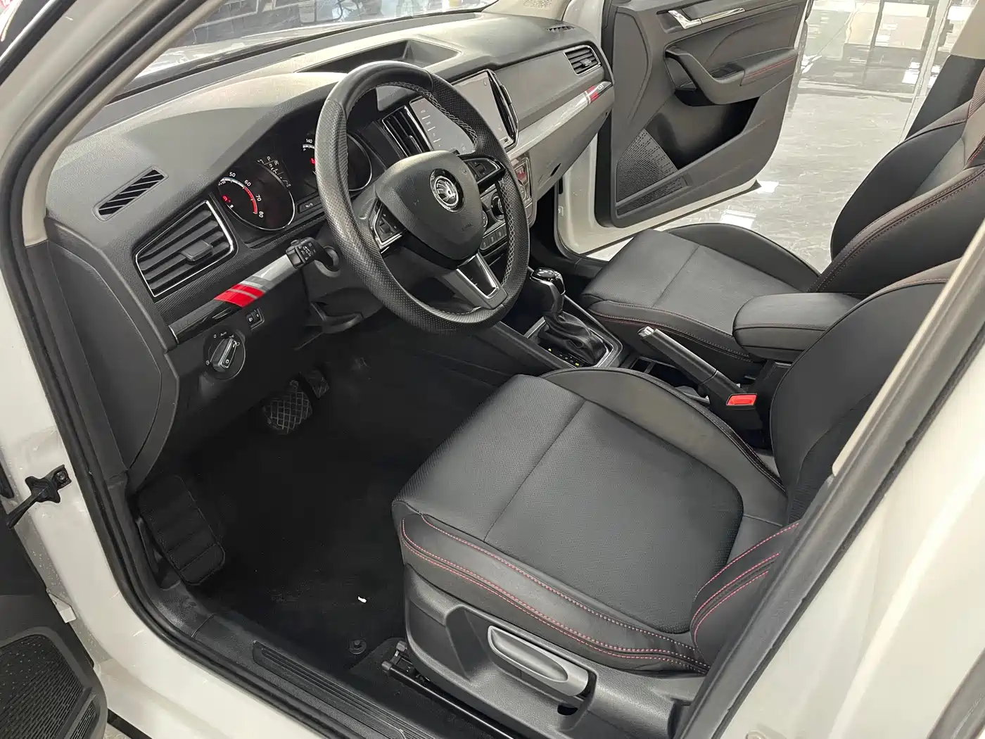 Škoda Kamiq 2021 GT TSI230 DSG Flagship Edition фото 6