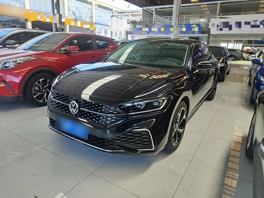 Volkswagen Passat 2025 Outstanding 330TSI Starlight Elite Edition