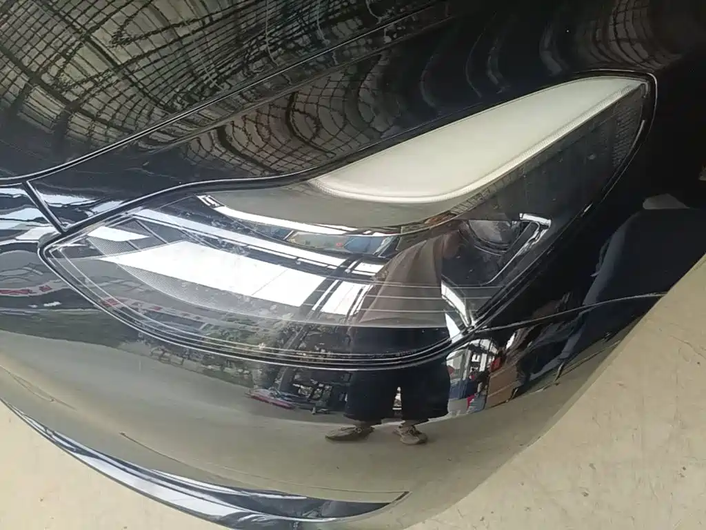 Фото 24 - Tesla Model 3