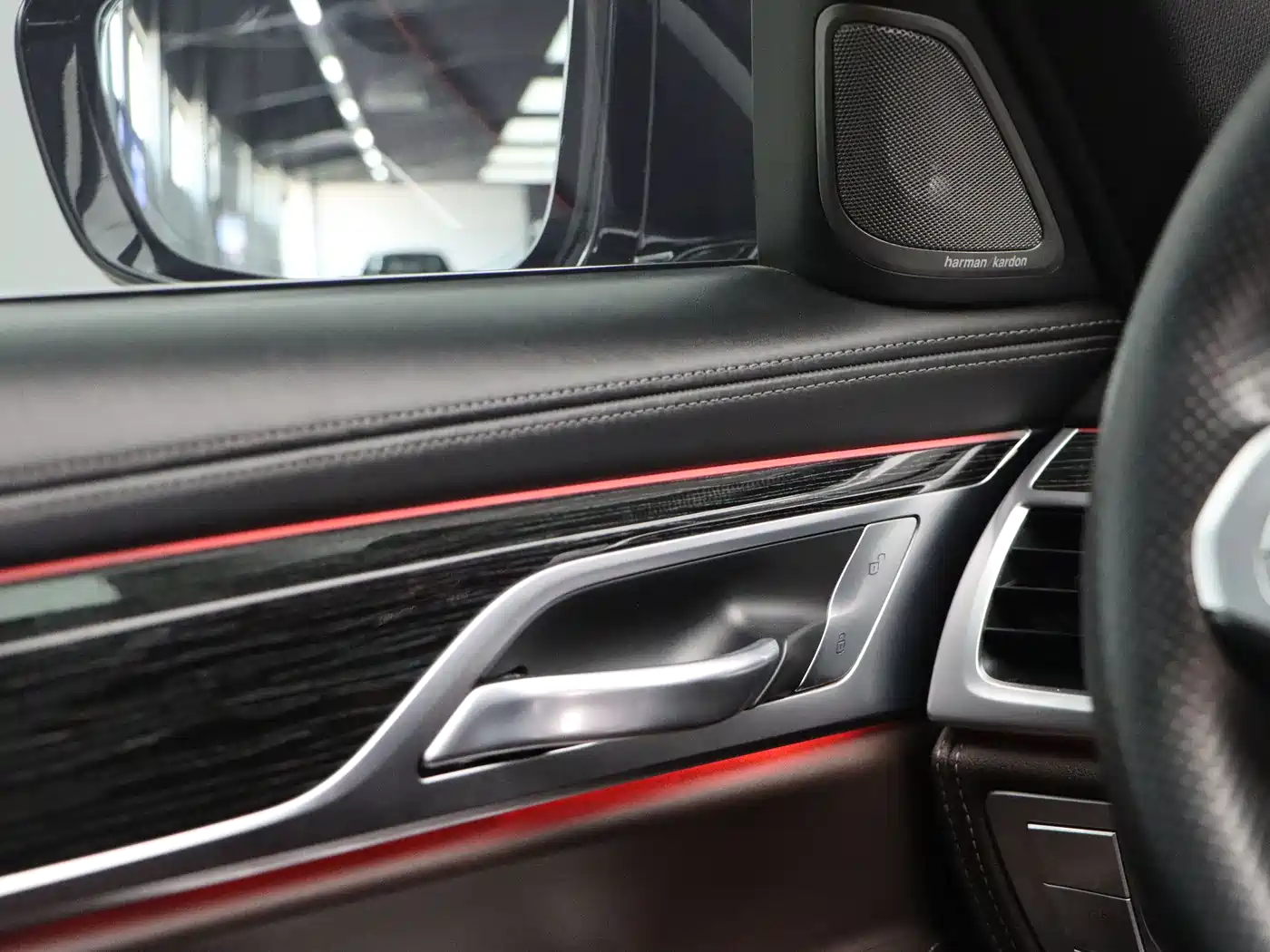 BMW 7 Series 2021 Model 730Li M Sport Package фото 17