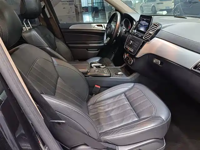 Mercedes-Benz GLS 2016 GLS 400 4MATIC Dynamic — фото 3