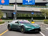 Фото 2 - Aston Martin Vantage