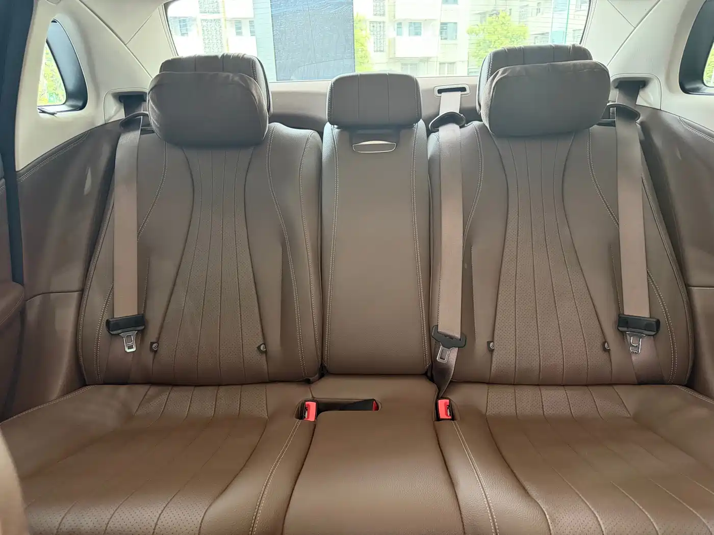 Mercedes-Benz E-Class 2022 E 300 L Luxury фото 6