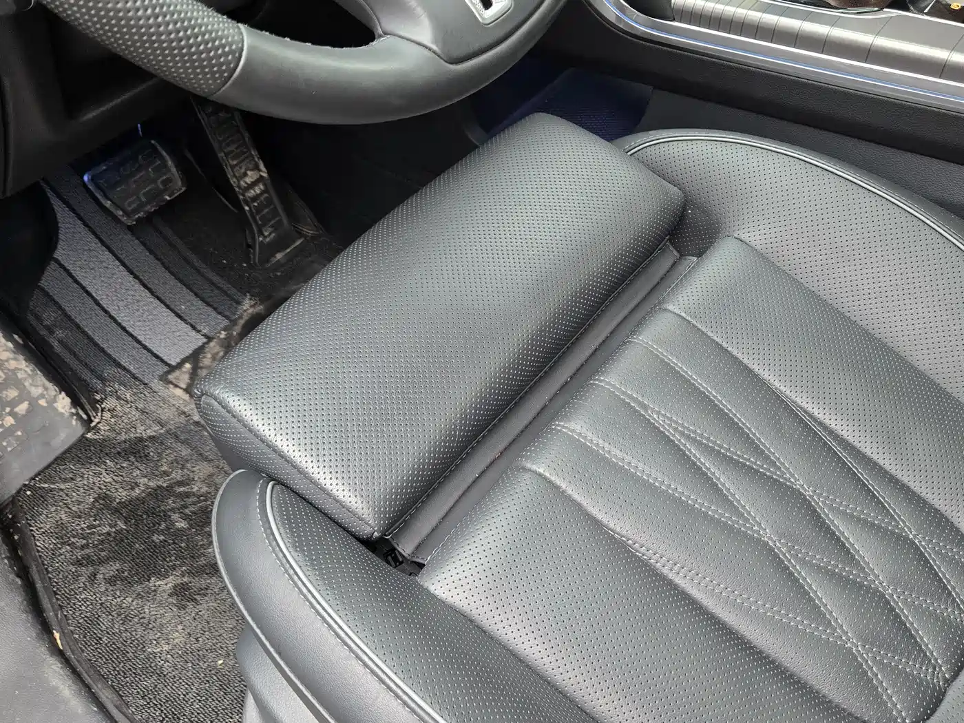 Hongqi HS7 PHEV 2024 2.0T PHEV AWD Flagship 6-Seater фото 17