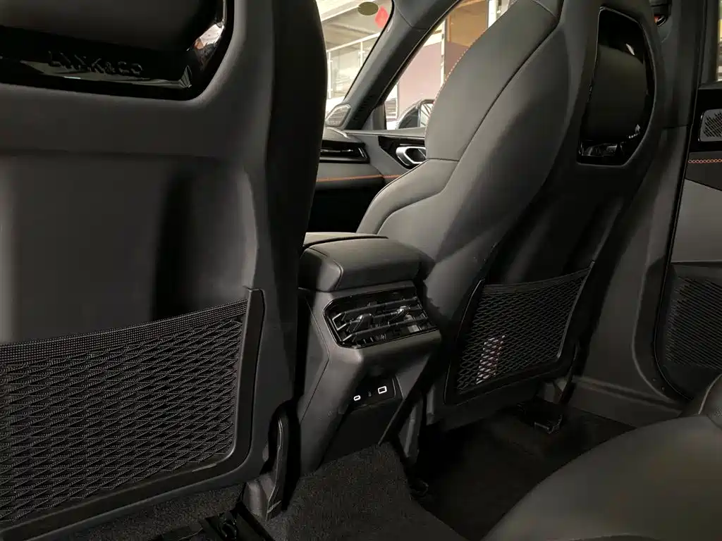 Lynk & Co 03 2023 2.0TD DCT Power Halo фото 16
