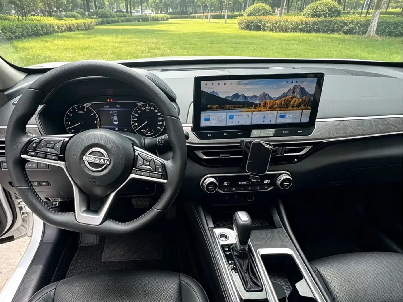 Nissan Teana 2025 2022 2.0L XL-Upr Premium Edition