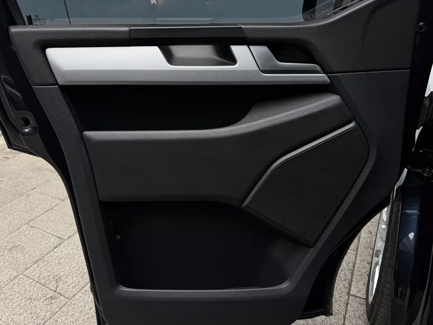 Volkswagen Multivan 2017 2.0TSI AWD Premium Edition 7-Seater фото 23