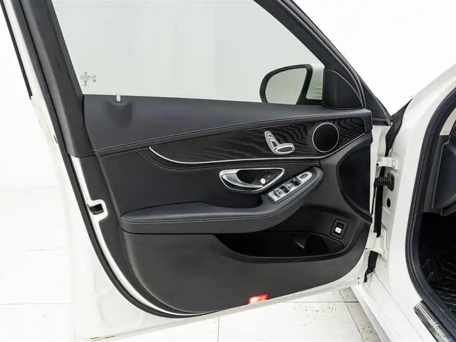 Mercedes-Benz C-Class 2016 C 180 L Sport фото 17