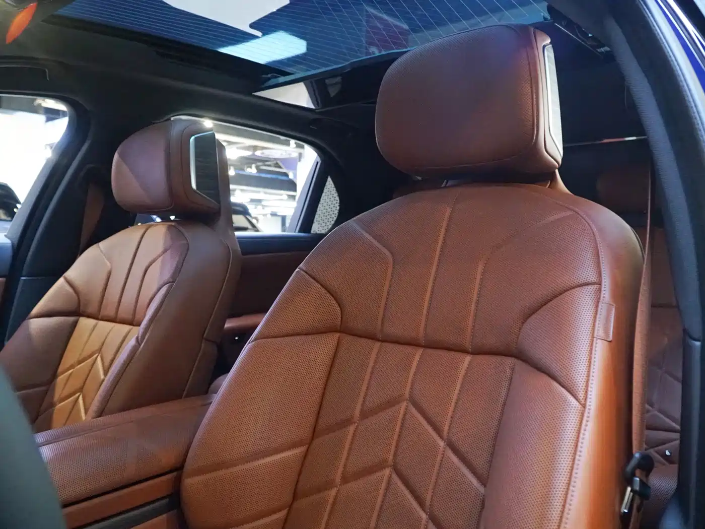 Photo 9 - BMW 7 Series